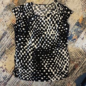 Worthington Black and White Abstract Blouse